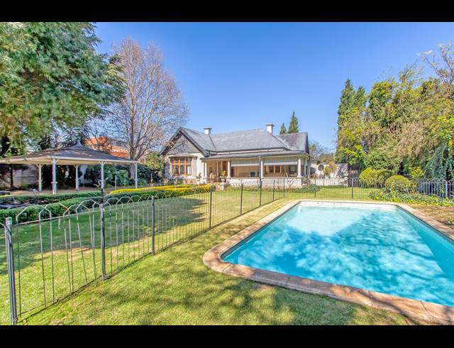 3 BEDROOM FREEHOLD FOR SALE IN PARKTOWN